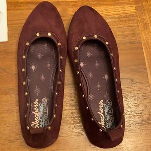 Burgundy Sketchers Memory Foam Flats size 10!